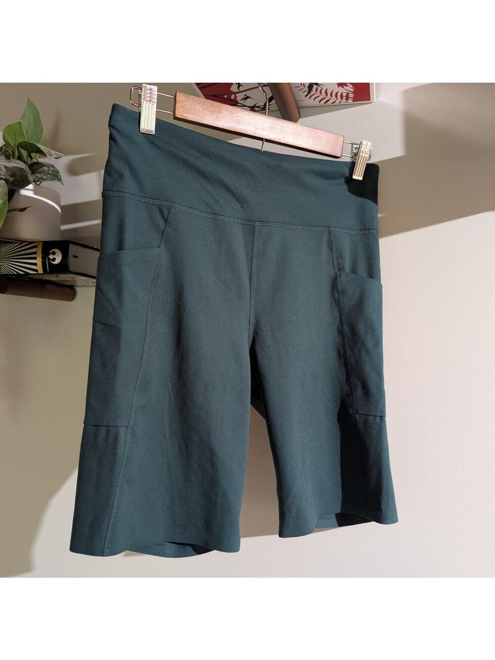 Tek Gear | Dark Green Pockets Running 10" Inseam Bike Shorts | Large